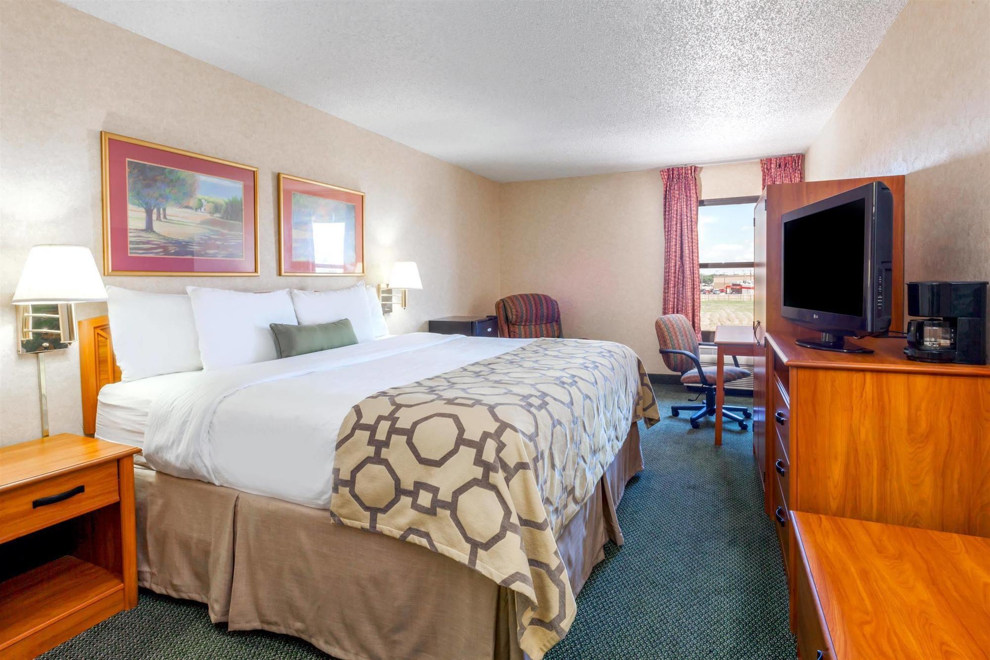 Baymont By Wyndham Amarillo East Hotel Exterior photo